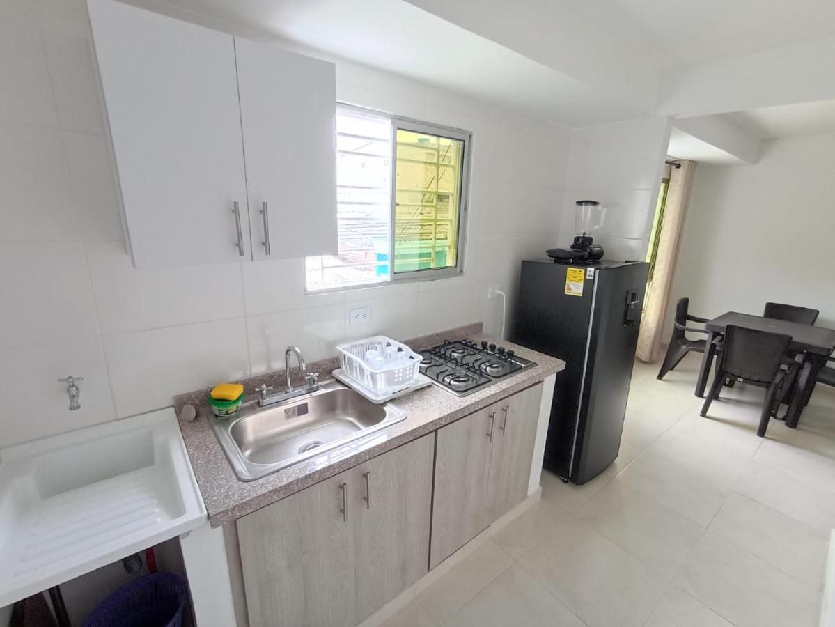 Apartamento Nuevo A Una Cuadra Del Rodadero Gaira Exterior foto